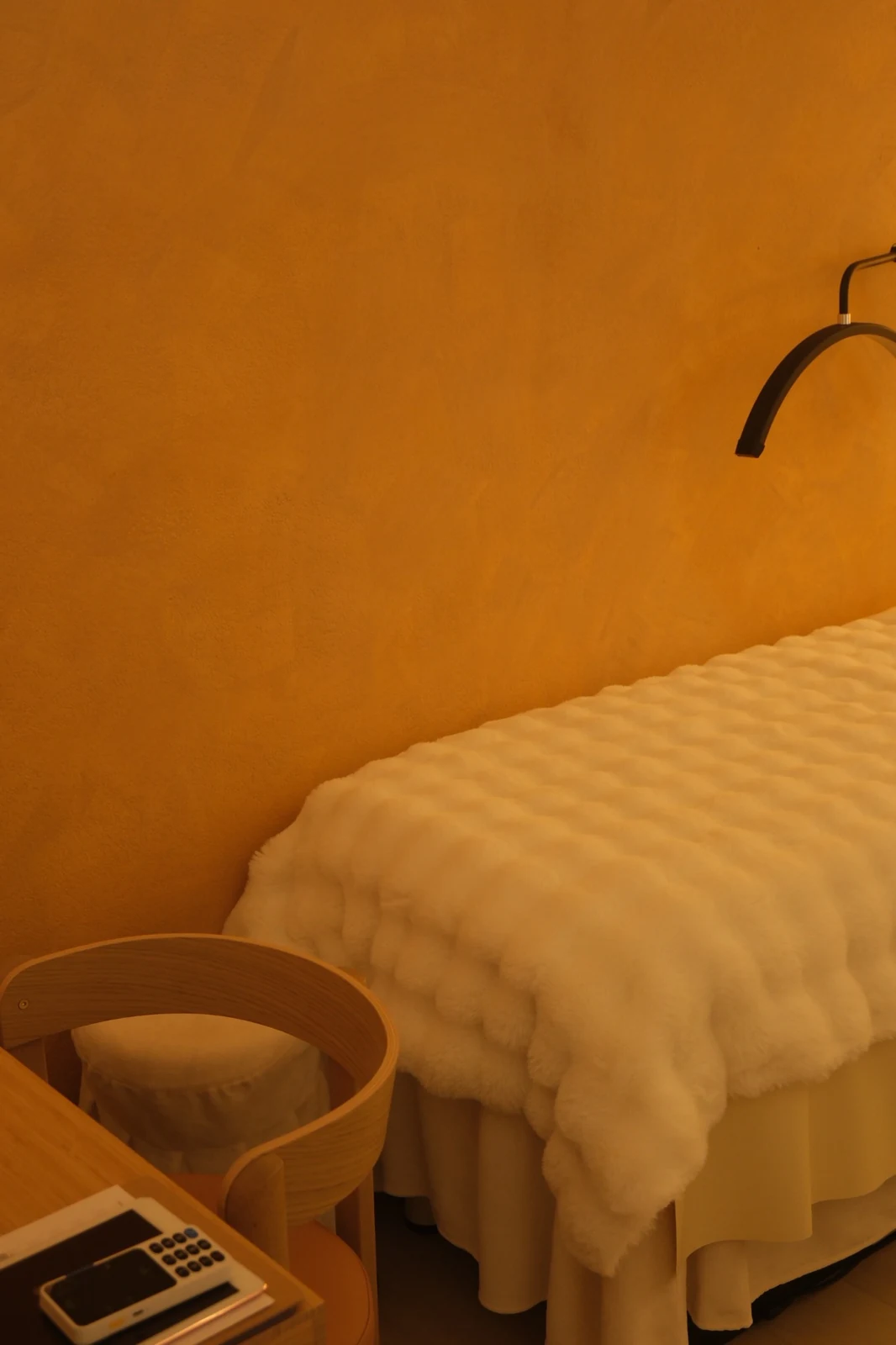 Treatment bed and chair detail